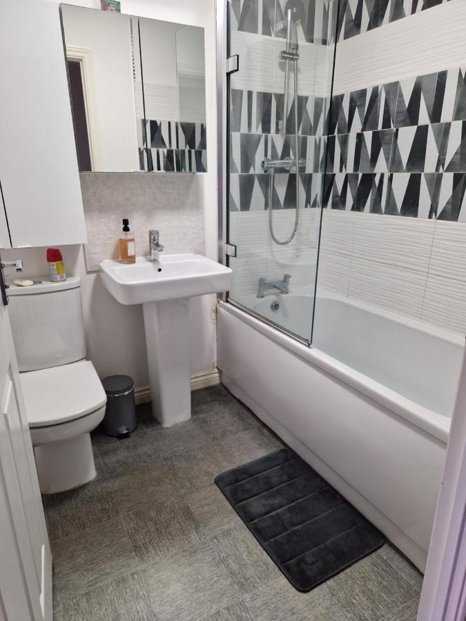 Private Room Манчестер Екстер'єр фото